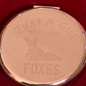 NWOT-Engraved Rose Gold Compact Pocket Mirror - “Just a girl who Loves Foxes”.
